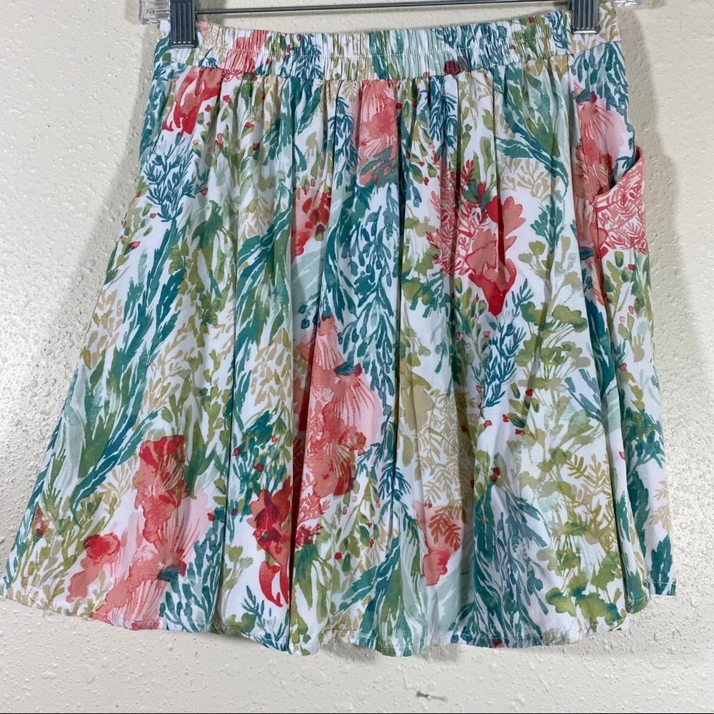 Old navy mini skirt XS Floral skirt Full A- line Pleated Pockets fully l…